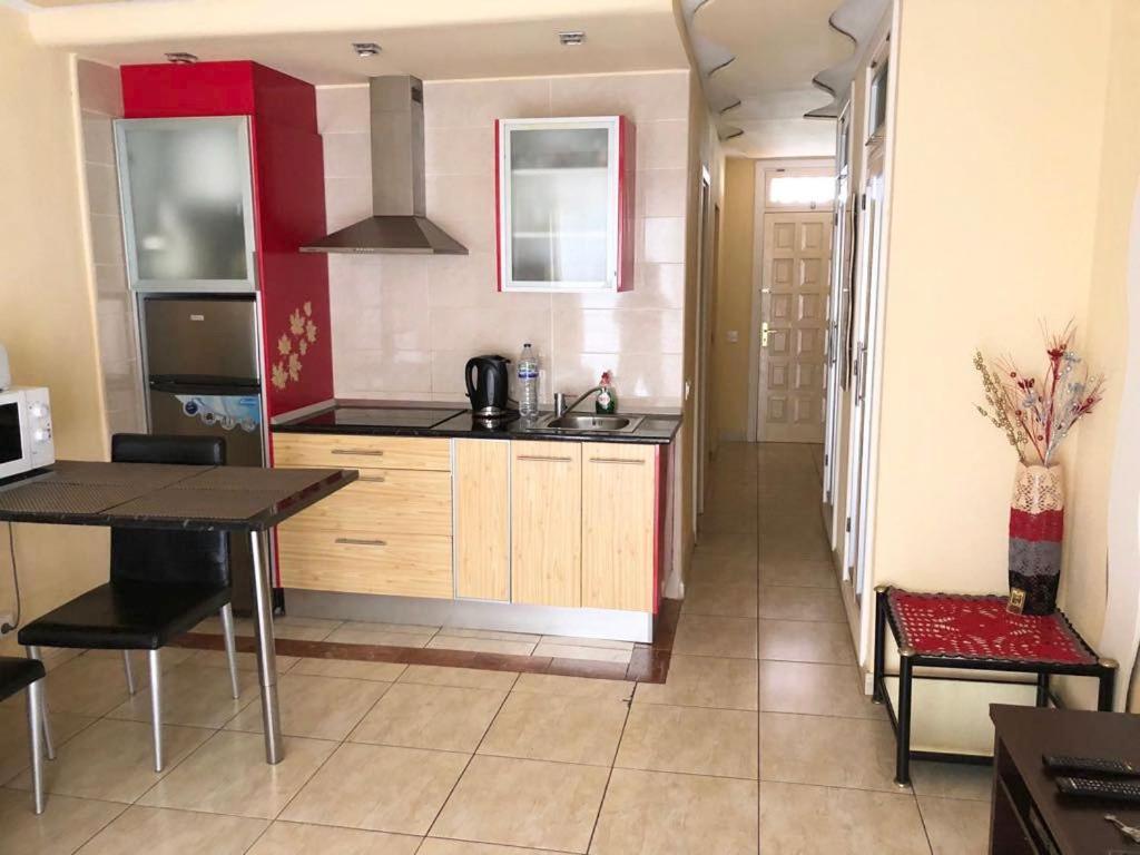Cozy Apartment Close To Fanabe Beach, Tenerife Costa Adeje  Eksteriør billede